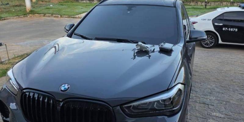 Carro de luxo foi apreendido com o suspeito (Divulgação/PCMG)