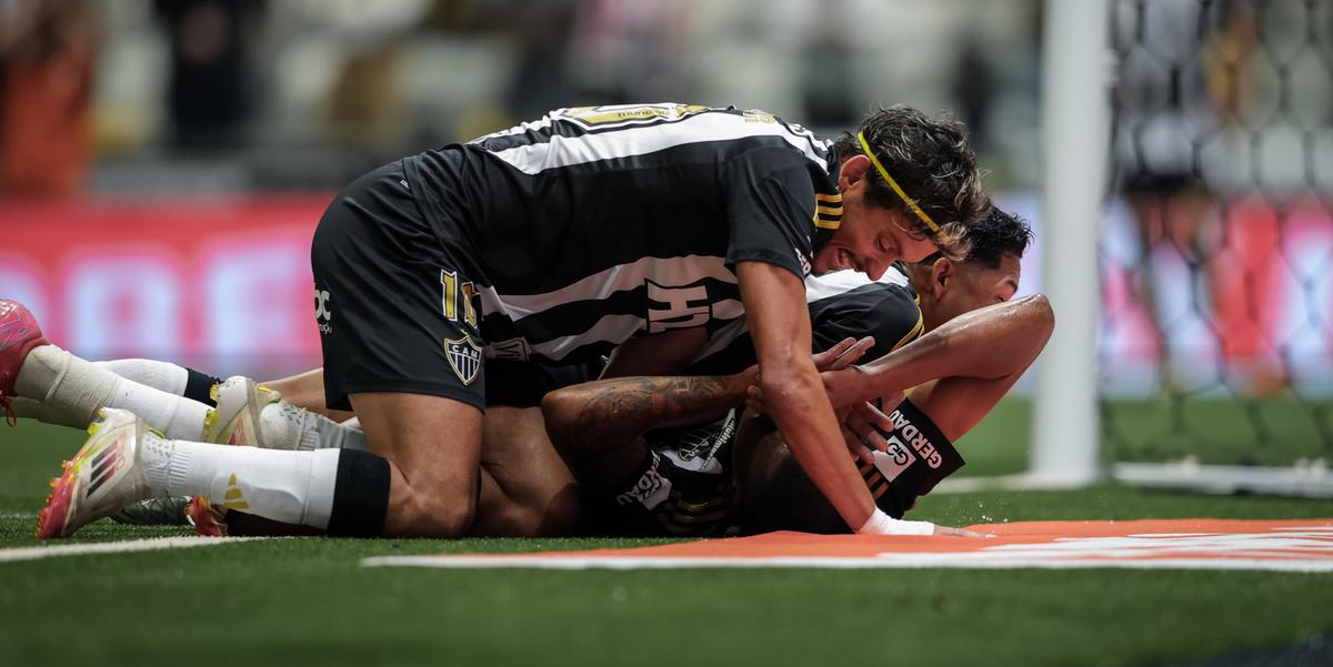 Comemoração do gol de Patrick, um dos 4 marcados pelo Galo sobre o Maringá (Pedro Souza)