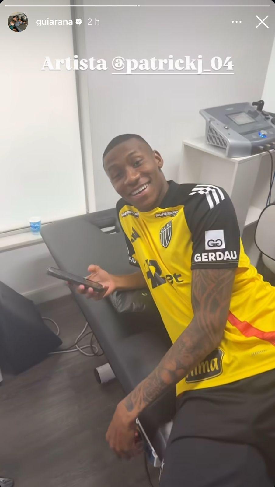 Jovem atleta do Galo foi alvo de brincadeiras na Cidade do Galo (Guilherme Arana / Instagram / Reprodução)