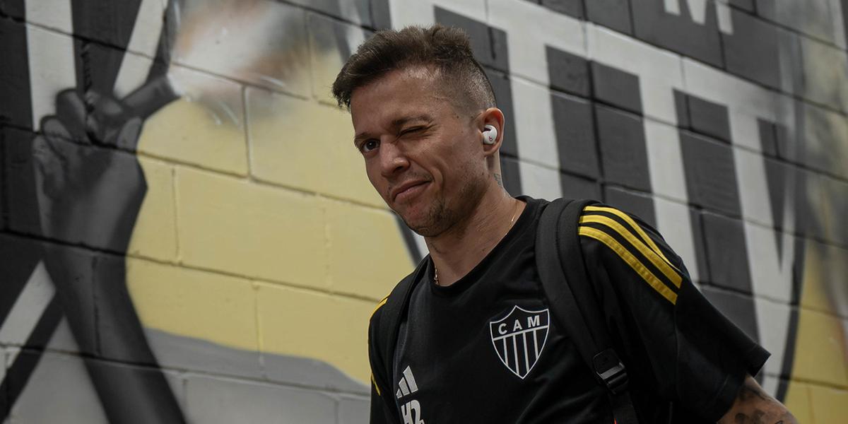 Bernard inicia duelo contra o Corinthians na vaga de Cuello (Pedro Souza / Atlético)