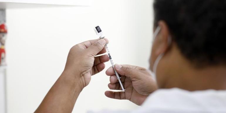 Taxa de vacinação do público de 6 meses a menores de 6 anos está em aproximadamente 31% (Divulgação/PBH)