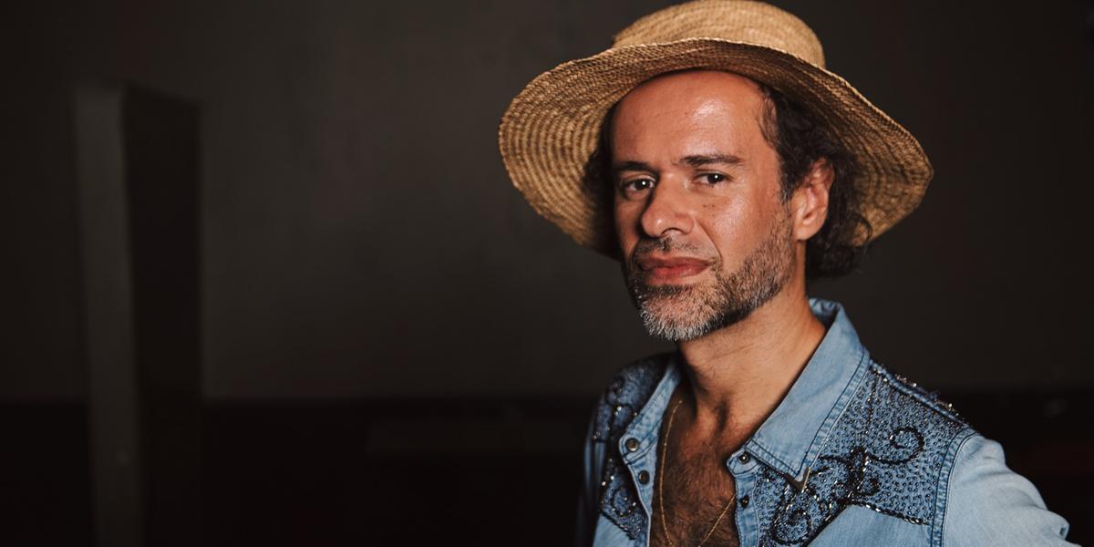 Marcelo Jeneci tem mais de 10 músicas escaladas para trilhas sonoras de novelas (Hugo Sá/Divulgação)