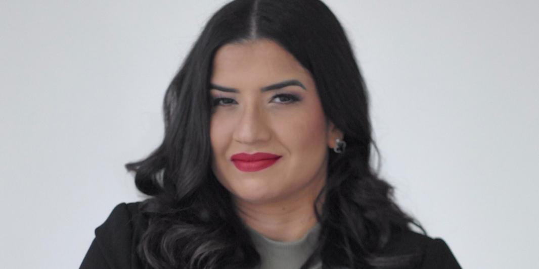 Graduada em Turismo e Hotelaria, Clélia iniciou a carreira como analista de hotéis na Decolar (Utrip / divulgação)
