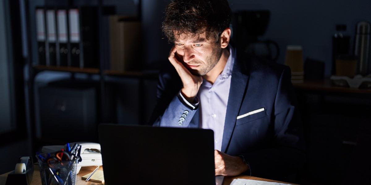 Cair na malha fina ocorre quando há divergências entre as informações prestadas pelo contribuinte e os dados obtidos de outras fontes pela Receita Federal (Freepik/Divulgação)