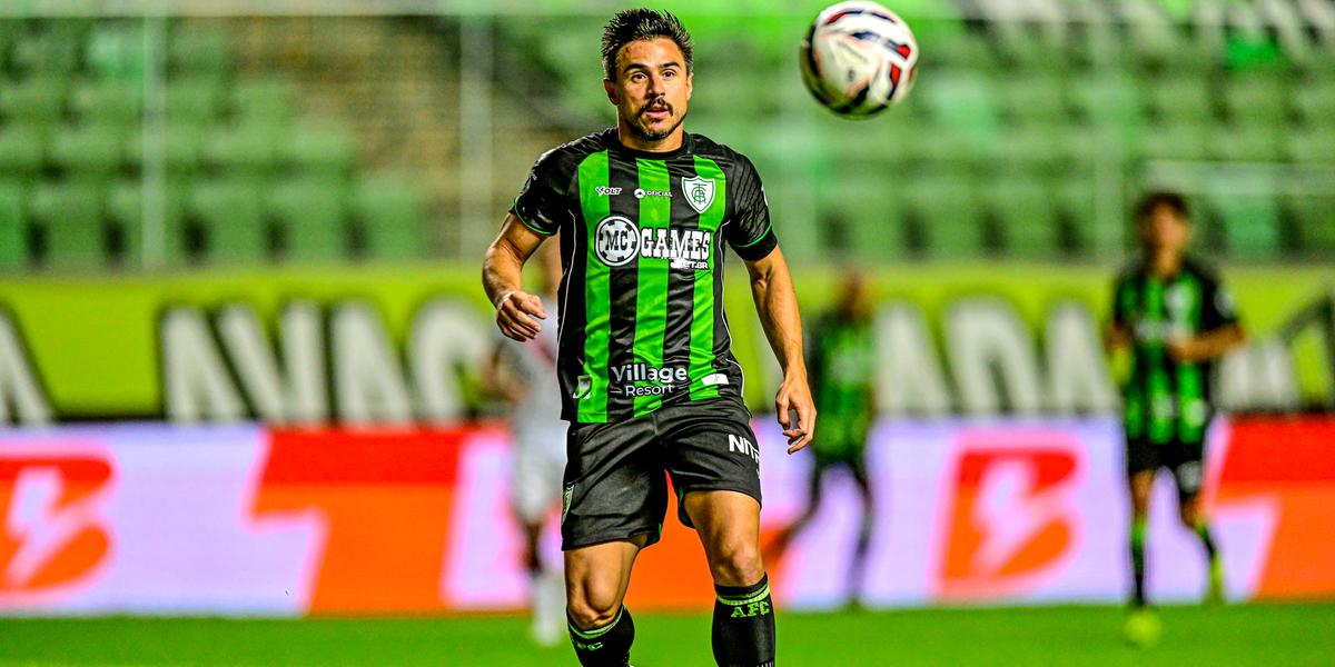 Jogador fez o primeiro gol e deu assistência para o segundo. (Foto: Mourão Panda / América)
