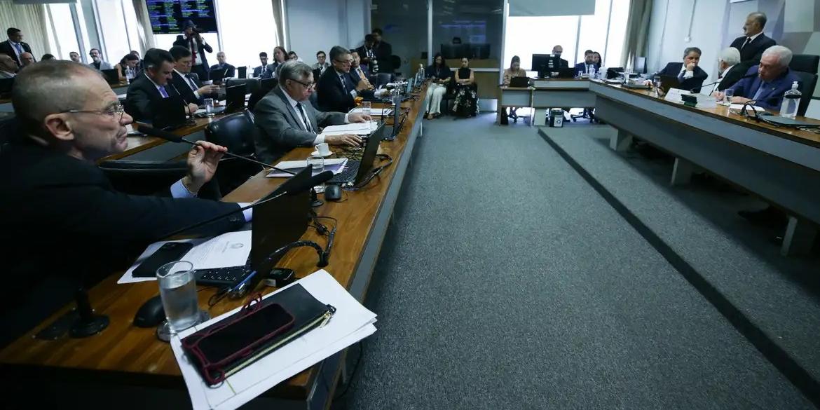 Articulação dos Povos Indígenas do Brasil (Apib) alerta que a medida viola os direitos indígenas e coloca em risco todas as demarcações do país (Lula Marques/Agência Brasil)