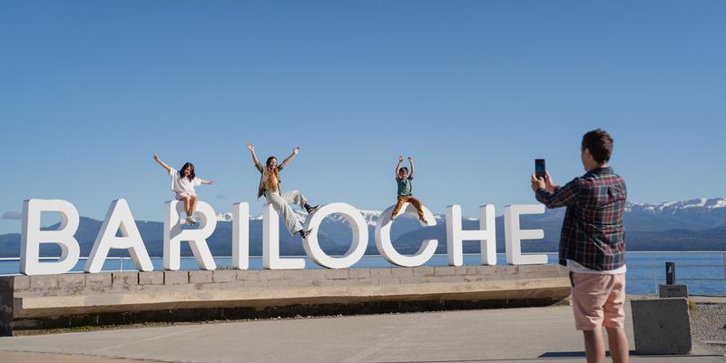 Bariloche é um dos destinos internacionais mais procurados pelos brasileiros durante o inverno, sendo o
destino de neve mais próximo do país (Bariloche/Divulgação)