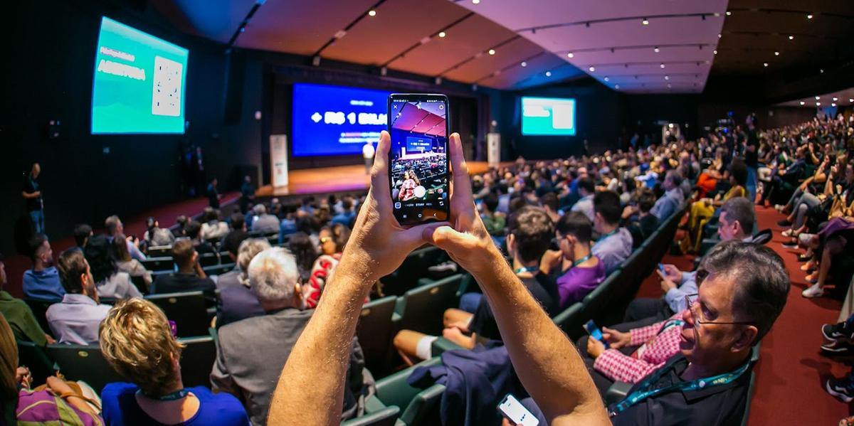 A edição de 2024 consolidou-se como o maior evento de inovação corporativa de Minas Gerais, reunindo cerca de 8 mil visitantes (Minas Summit/Divulgação)