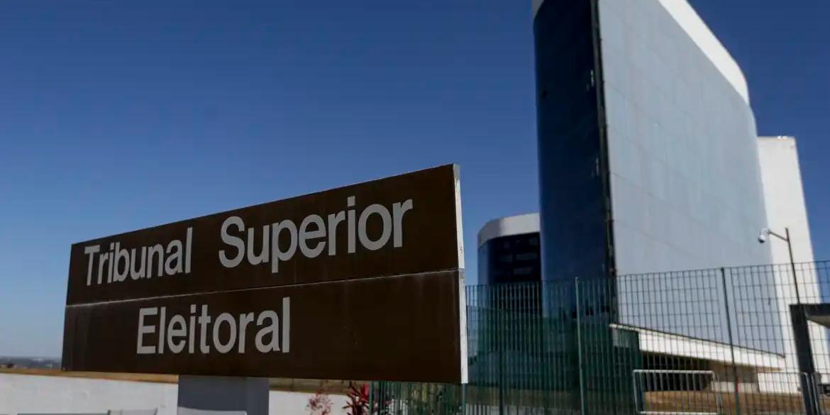 Lula deverá escolher uma das três candidatas a uma das duas cadeiras destinadas à classe dos advogados a partir da lista (Marcelo Camargo/Agência Brasil)