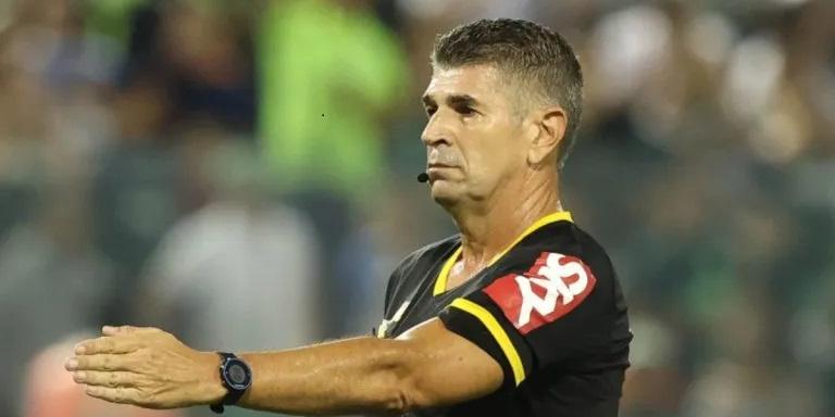 Marcelo de Lima Henrique é retirado do jogo entre Cruzeiro e Palmeiras (Cesar Greco/Palmeiras)