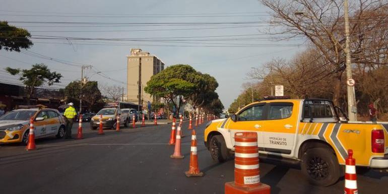 Agentes da Unidade Integrada de Trânsito (BHTRANS, Guarda Municipal e Polícia Militar) irão operar o trânsito no local priorizando a chegada dos pedestres ao Mineirinho (Divulgação/PBH)