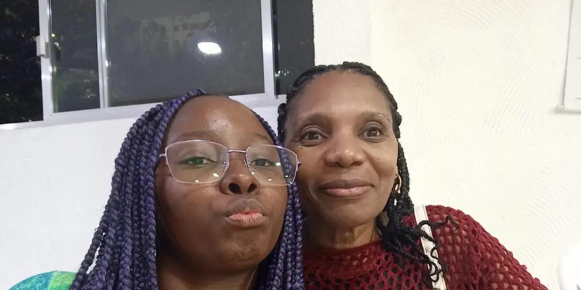 A trabalhadora autônoma Andreia Amaral (à direita na foto principal), de 53 anos, conhece de perto o serviço (Andreia Amaral/Arquivo Pessoal)
