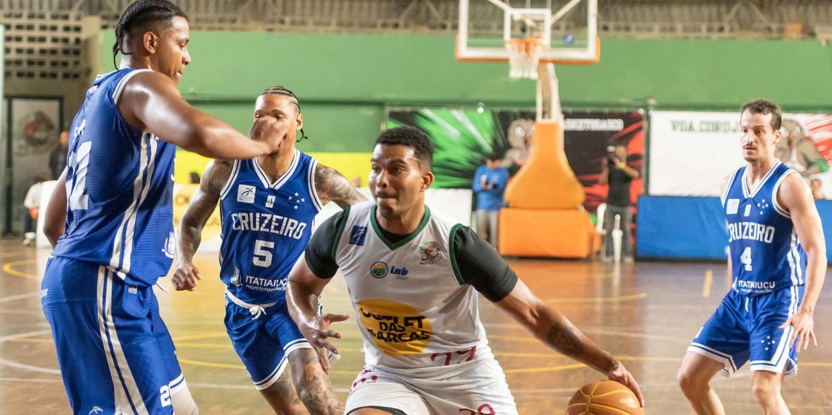 Cruzeiro e Osasco se enfrentam pelo jogo 4 da final da Liga Ouro (Romeo Campos / Basket Osasco)