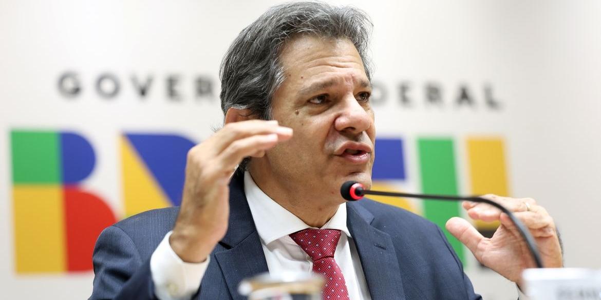 Afirmação foi feita nesta segunda-feira (2) na chegada dele ao ministério, em meio a críticas vindas do mercado sobre a elevação de alíquotas do IOF para o crédito de empresas, para operações cambiais e para grandes investidores em previdência privada (Valter Campanato/Agência Brasil)