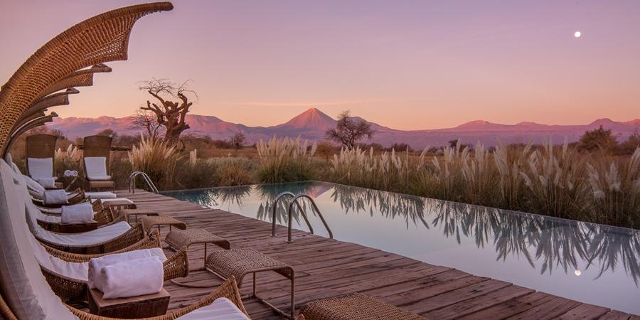 Visitantes também podem desfrutar de sauna, piscina interna aquecida, piscina externa e até jacuzzi ao ar livre (Tierra Atacama / divulgação)