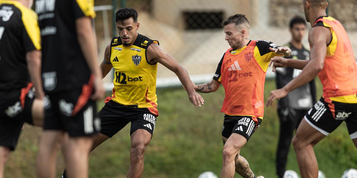 Time volta a treinar após folga prolongada (Foto: Pedro Souza / Atlético)