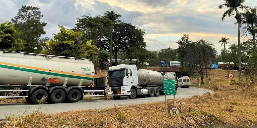 Greve dos caminhoneiros pode afetar abastecimento de combustível em Minas (Reprodução/ Redes Sociais)