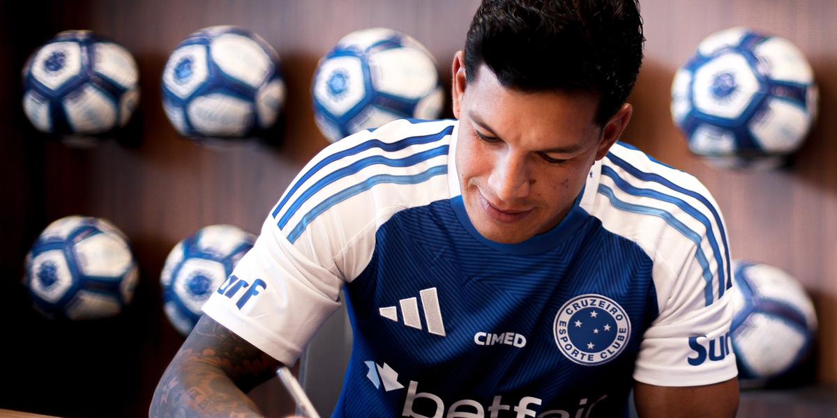 Romero renova o contrato com o Cruzeiro (Gustavo Aleixo / Cruzeiro)