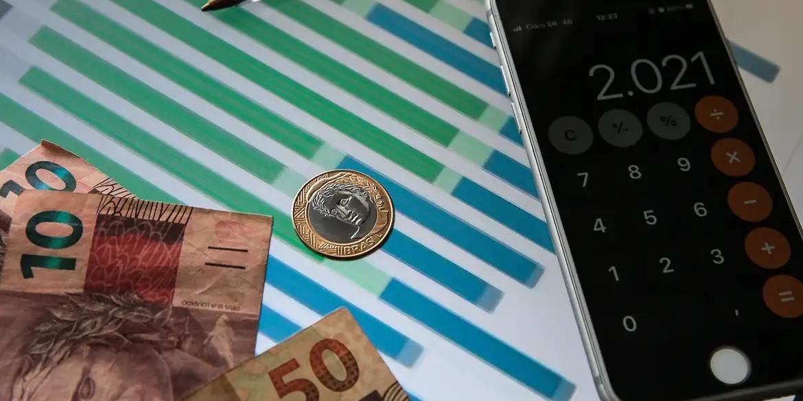 IPCA acumula taxas de 2,75% no ano e de 5,32% em 12 meses (Marcello Casal Jr. / Agência Brasil)