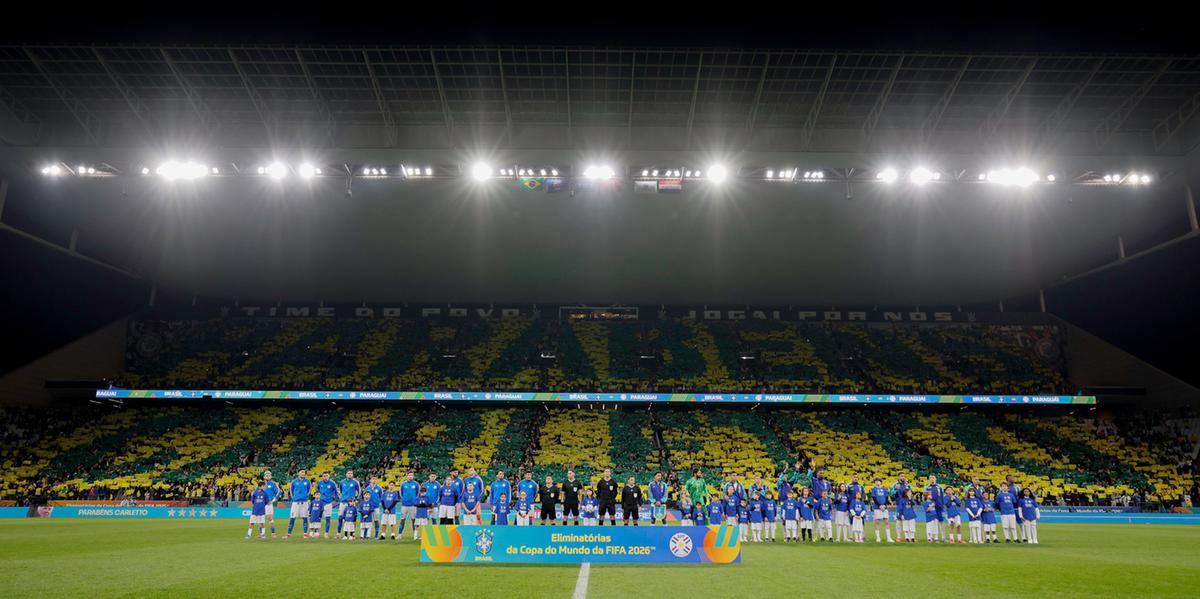 Mosaico em homenagem a Ancelotti que completou 66 anos (Foto: @rafaelribeirorio I CBF)