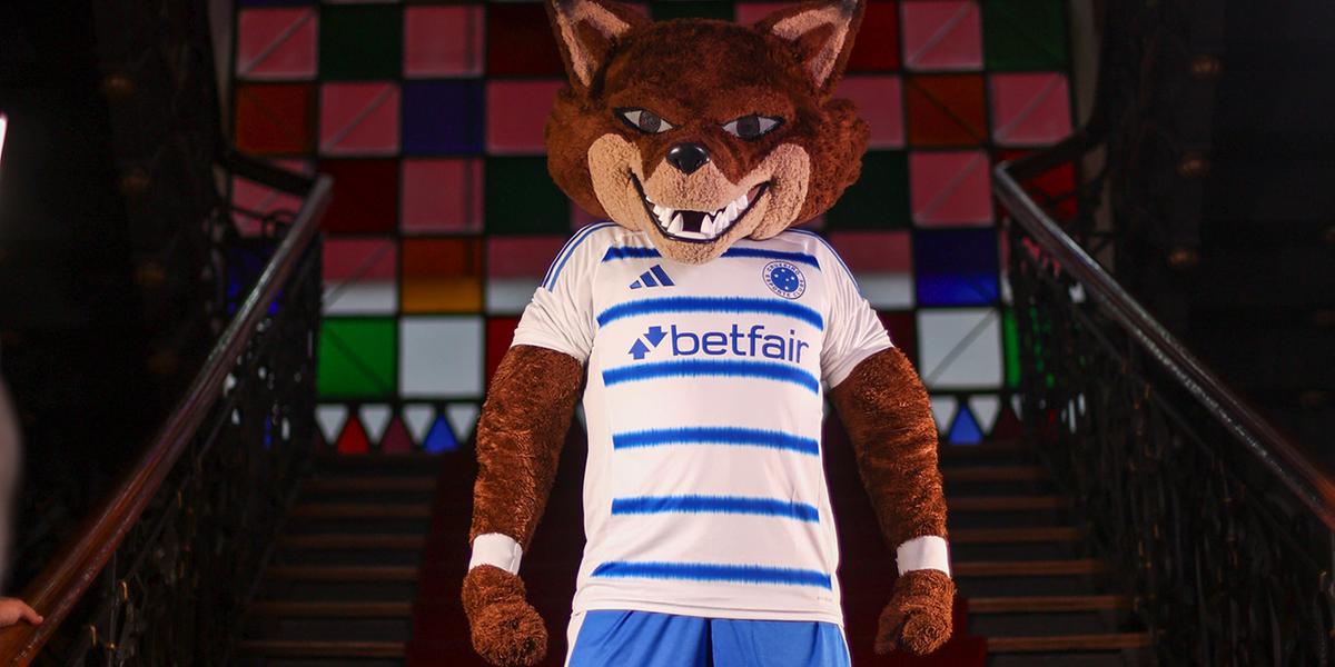 Camisa branca do Cruzeiro será usada pela primeira vez contra o Vitória (Divulgação / Cruzeiro)