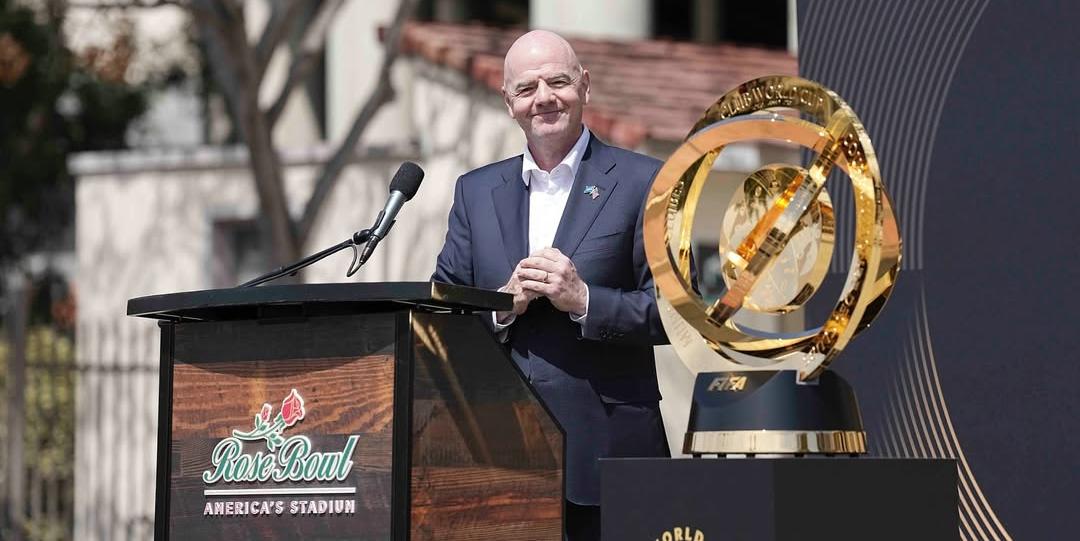 Gianni Infantino - presidente da Fifa em evento do Mundial de Clubes em frente ao Rose Bowl (Reprodução: Instagram)
