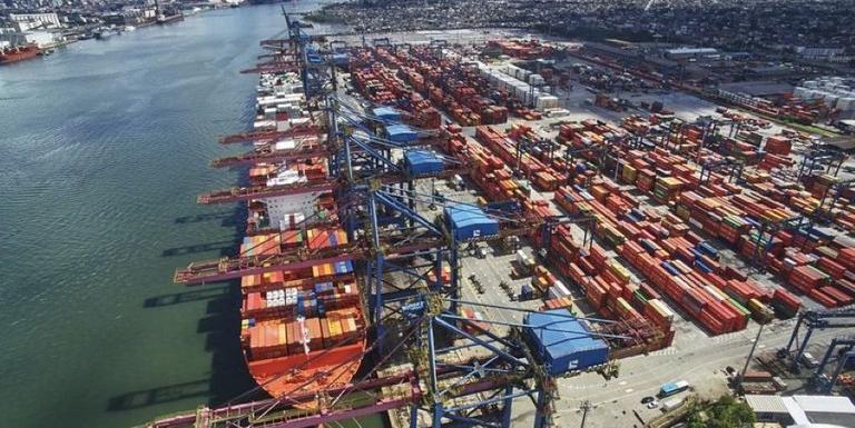 Em abril o volume de cargas cresceu 1,12%, com 107,6 milhões toneladas (Divulgação/Santos)