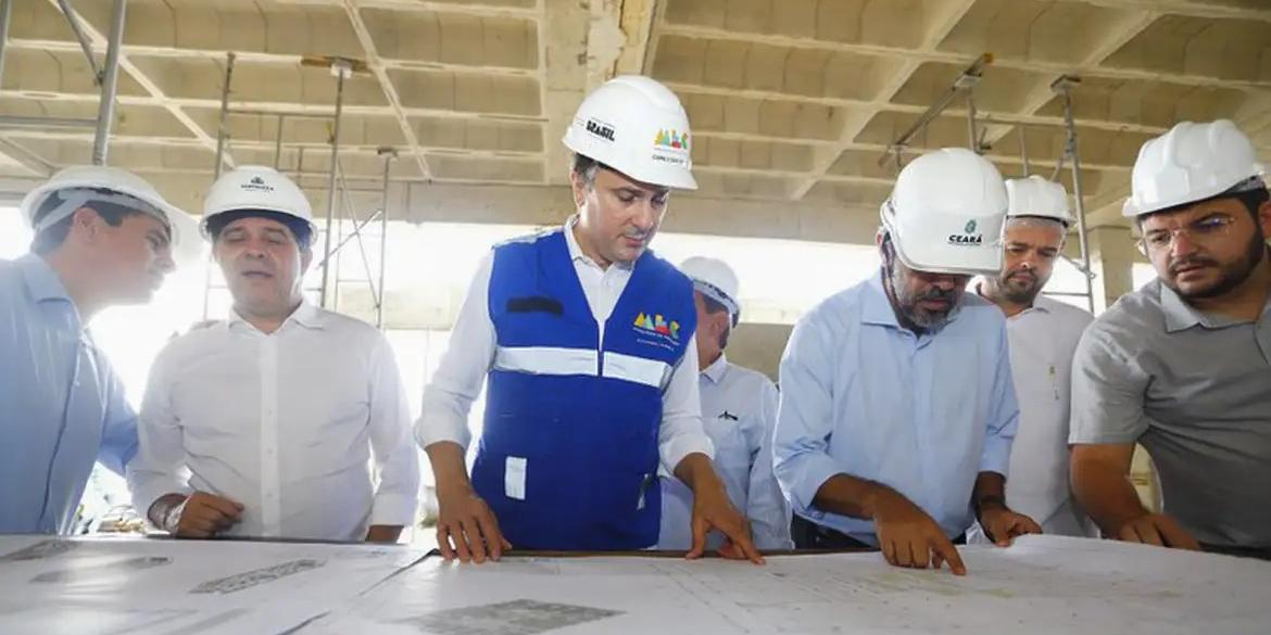 De acordo com os editais, as remunerações iniciais variam de R$ 4.577,18 a R$ 14.192,64, a depender do cargo e das gratificações por desempenho ou titulação (Ministério da Saúde/Divulgação)