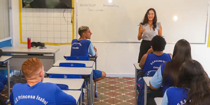 A evolução na carreira dos servidores da SEE/MG é regulamentada pelo Plano de Carreira dos Profissionais da Educação Básica (Dirceu Aurélio / Imprensa MG)