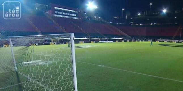Chuva intensa em Salvador pode atrapaljar as duas equipes (Reprodução: Sportv)