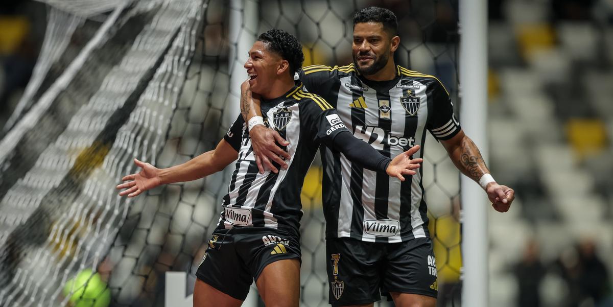 Rony comemorou, mas o gol foi assinalado para Vitão (contra) (Foto: Pedro Souza / Atlético)