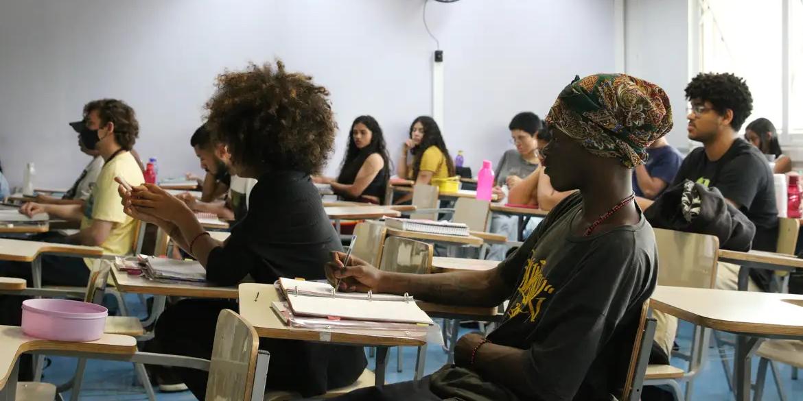 Realidade é mostrada em livro por Luiz Augusto Campos e Márcia Lima (Rovena Rosa/Agência Brasil/Arquivo)