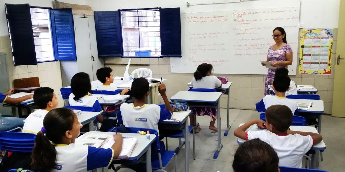 Interessados em participar do exame nacional poderão fazer a inscrição no período de 14 a 25 de julho, exclusivamente, pelo Sistema PND, com a informação do número do Cadastro de Pessoa Física (CPF), a data de nascimento, endereço de e-mail e número de telefone fixo e/ou celular válidos (Sumaia Vilela / Agência Brasil)