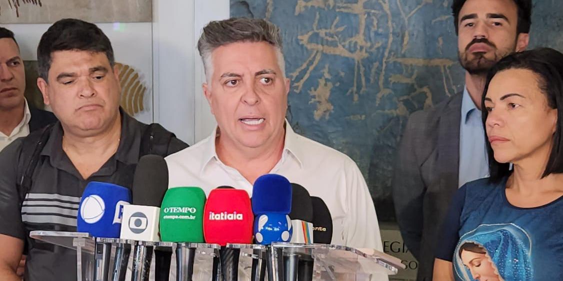 Damião desembarca em BH após viver tensão em Israel (Maurício Vieira / Hoje em Dia)