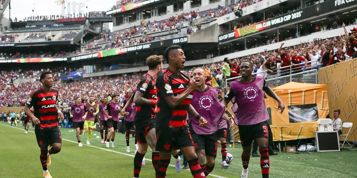 O Flamengo já está classificado, enquanto Palmeiras, Botafogo e Fluminense, líderes de seus respectivos grupos, estão perto da vaga (Gilvan de Souza/Flamengo)