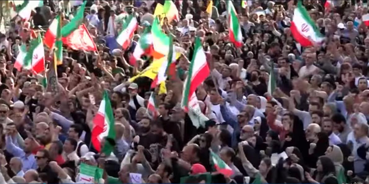 Protesto contra os EUA e Israel em Teerã (Reprodução/Vídeo)
