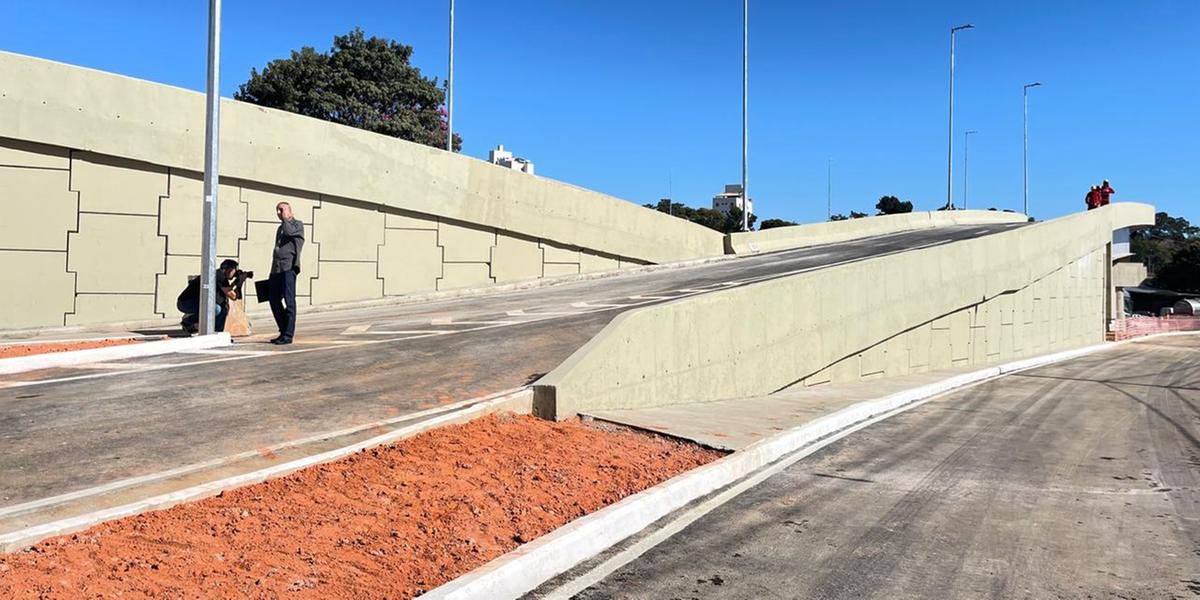 2ª alça do viaduto foi liberada ao trânsito nesta segunda-feira (23) (Valéria Marques/ Hoje em Dia)