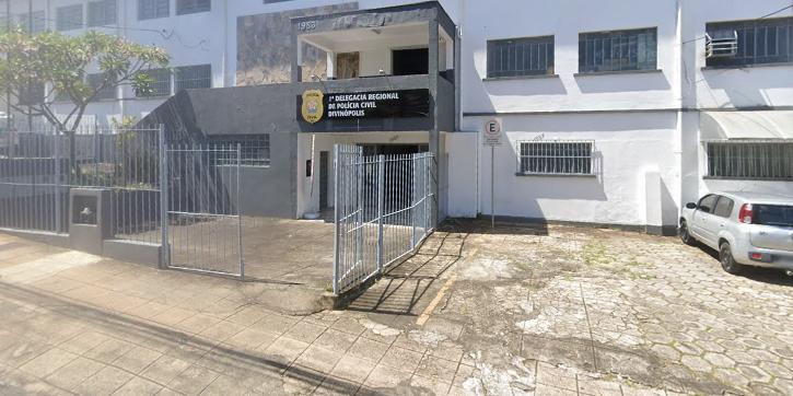 Delegacia Especializada de Atendimento à Mulher (Deam) em Divinópolis (Google Street View / reprodução)