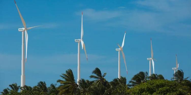 MPMEs terão até US$ 700 milhões nos próximos três anos para implementar projetos de energia limpa (Ari Versiani/PAC)
