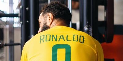 Astro do futebol treinou usando a camisa do ídolo Ronaldo Fenômeno (Reprodução: instagram)