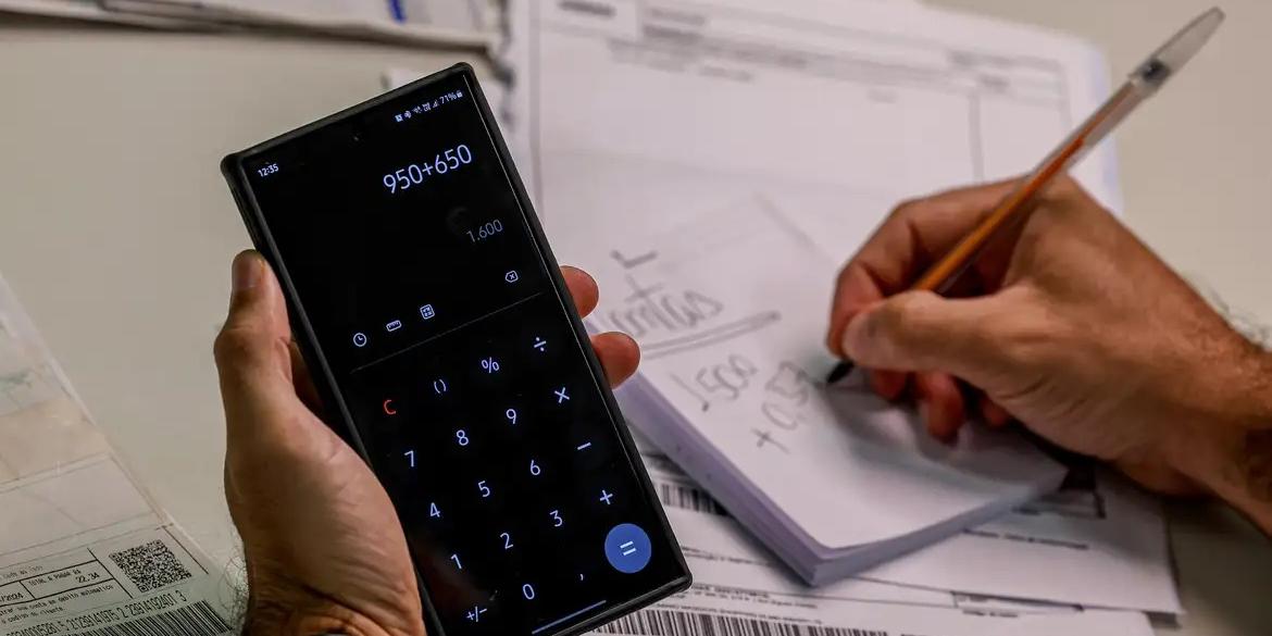 A plataforma do Serasa disponibiliza 23 milhões de dívidas bancárias que podem ser pagas por R$ 50. Em São Paulo, são mais de 18 milhões de dívidas que podem ser quitadas por até R$ 100 reais, e 7 milhões quitadas por menos de R$ 50 (Joédson Alves/Agência Brasi)