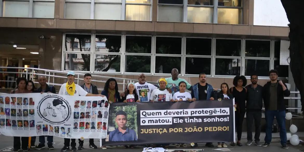 Investigações apontaram que o disparo que matou o garoto partiu da arma de um dos policiais. A casa do tio, onde João Pedro brincava com outras crianças, ficou com mais de 70 marcas de tiros (Rafael Henrique Brito/ONG Rio de Paz)