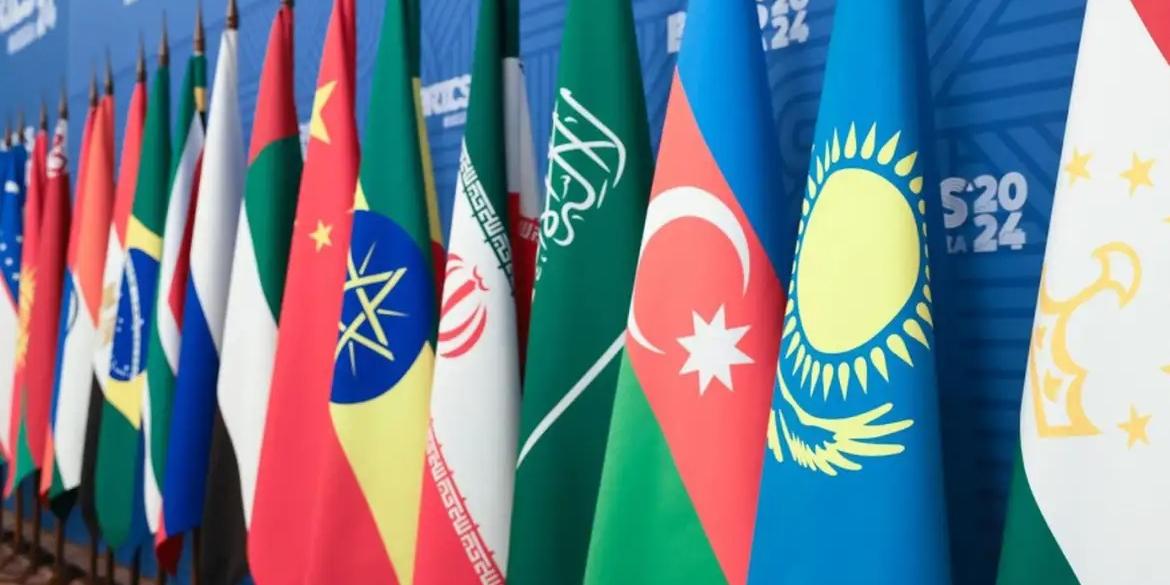 Ao atender a imprensa na sede da embaixada, em Brasília, ele agradeceu ao governo brasileiro e ao Brics pelas declarações que condenaram ataques por parte de Israel e dos Estados Unidos a instalações do programa nuclear iraniano (Brics/Divulgação)