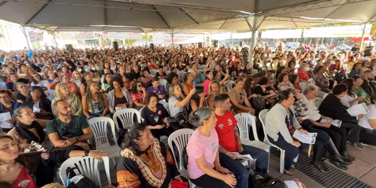 Professores da educação municipal decidiram continuar a greve (Reprodução / redes sociais)
