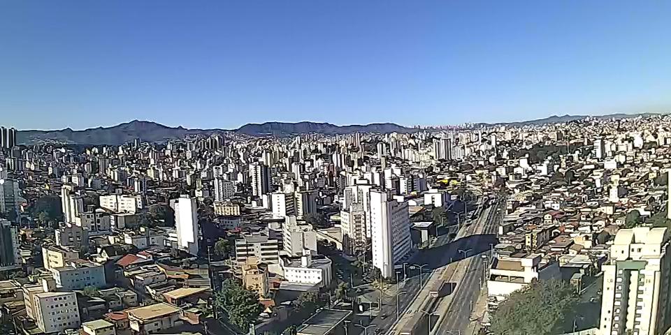 Dia amanheceu claro, sem nuvens, nesta sexta-feira (Clima ao Vivo/Reprodução)