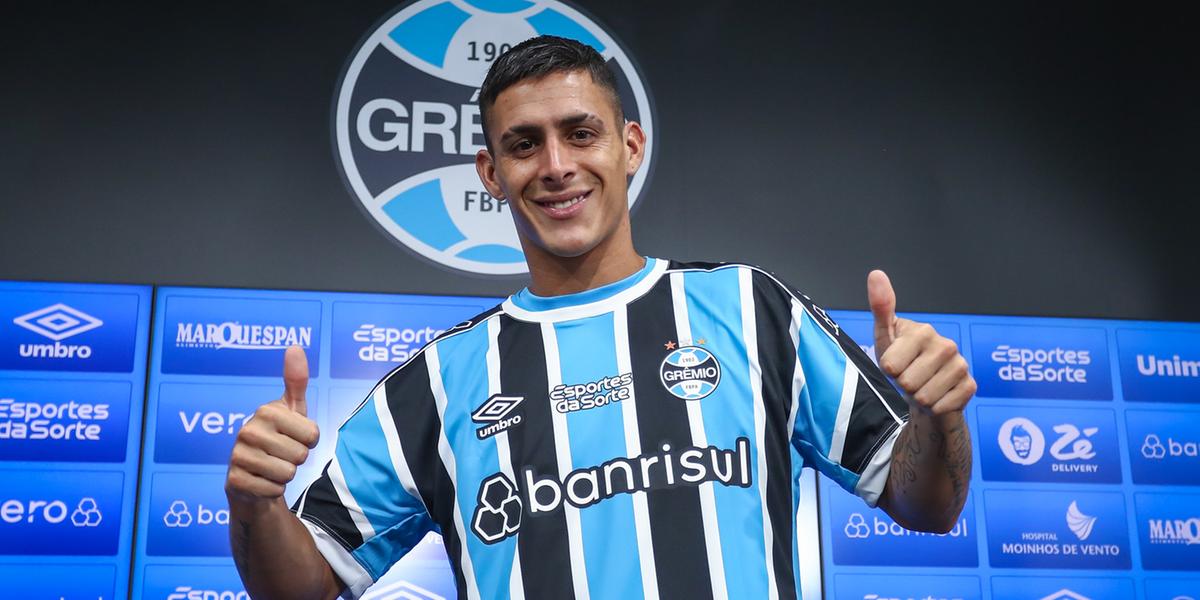 Pavón pode ser negociado com o Racing e Galo pode lucrar com a venda (LUCAS UEBEL/GREMIO FBPA)