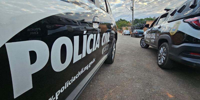 Pelo menos oito pessoas teriam pago cerca de R$5 mil cada à suspeita pelo suposto serviço. (Divulgação / PCMG)