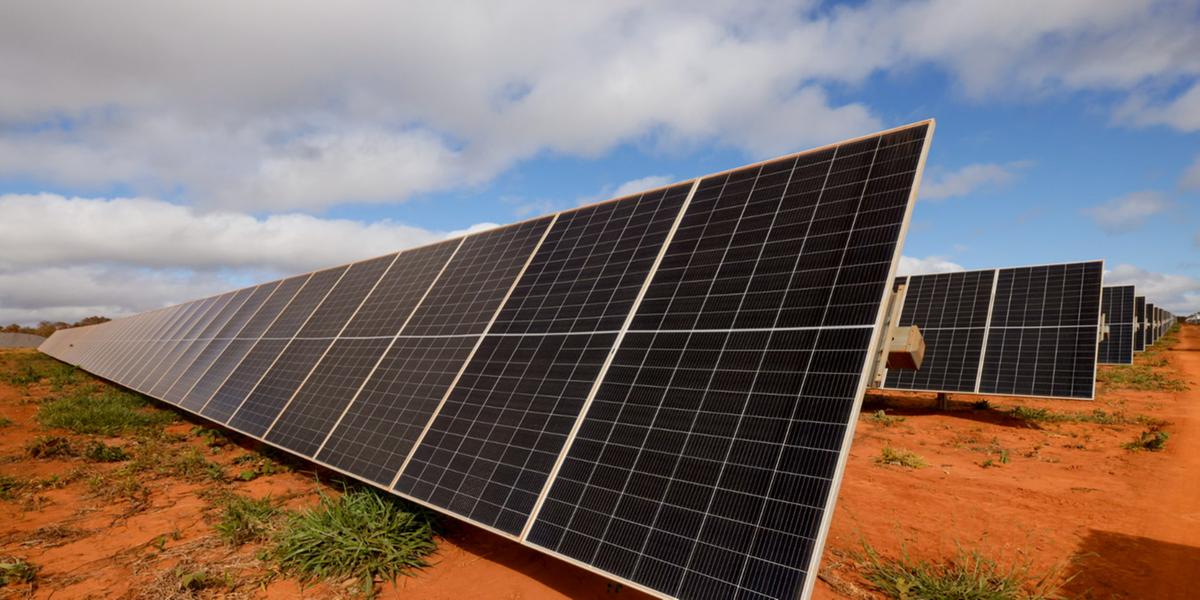 Inauguração da usina fotovoltaica Advogado Eduardo Soares, em Montes Claros, com presença de autoridades e representantes da Cemig, nesta sexta-feira (4) (Cristiano Machado/Imprensa MG)