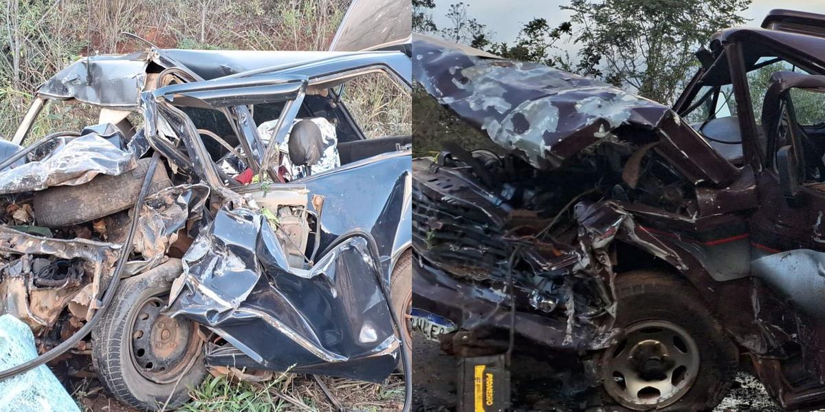 Carro e caminhonete ficaram completamente destruídos após acidente na LMG-677, em Leme do Prado, no Vale do Jequitinhonha (Divulgação/ PMRv)