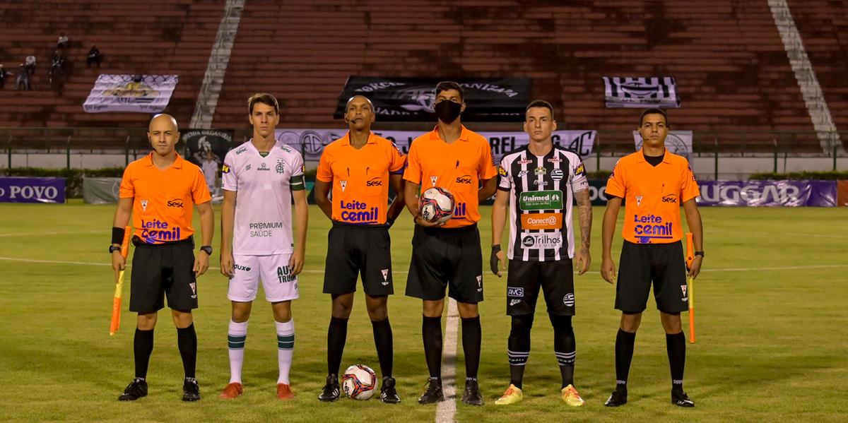 (Mourão Panda / América)
